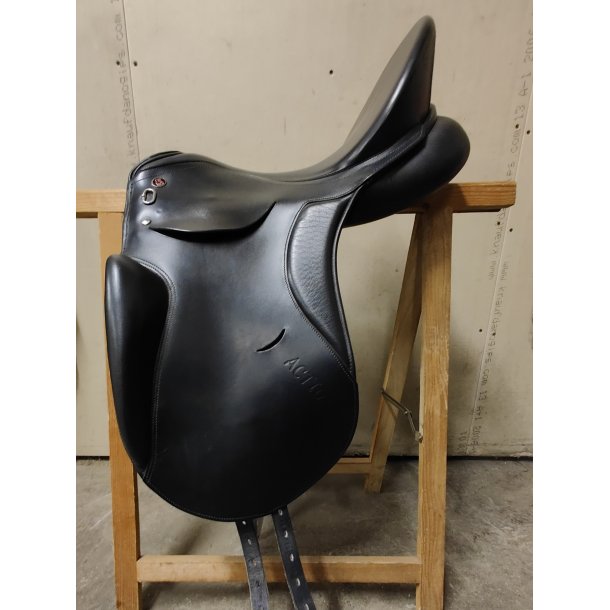 Kieffer Action Exclusive sadel, 17"