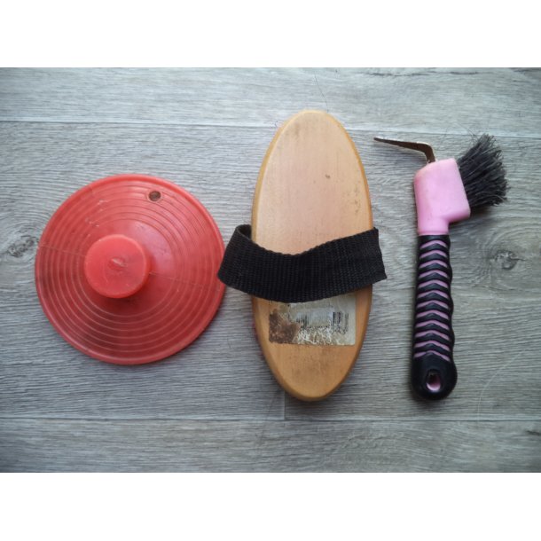 Lyserdt striglest, 3 dele