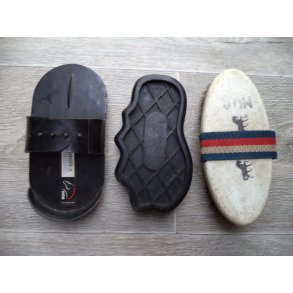 Sort striglest, 3 dele