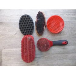 R�d strigles�t, 5 dele